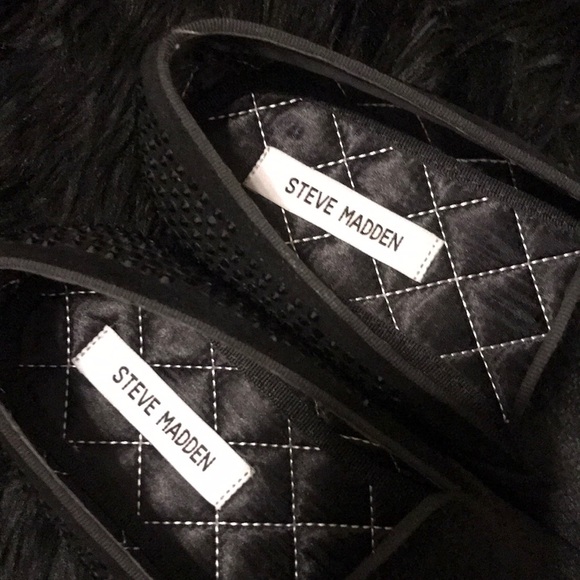 Shoes - Picture 3 of 4